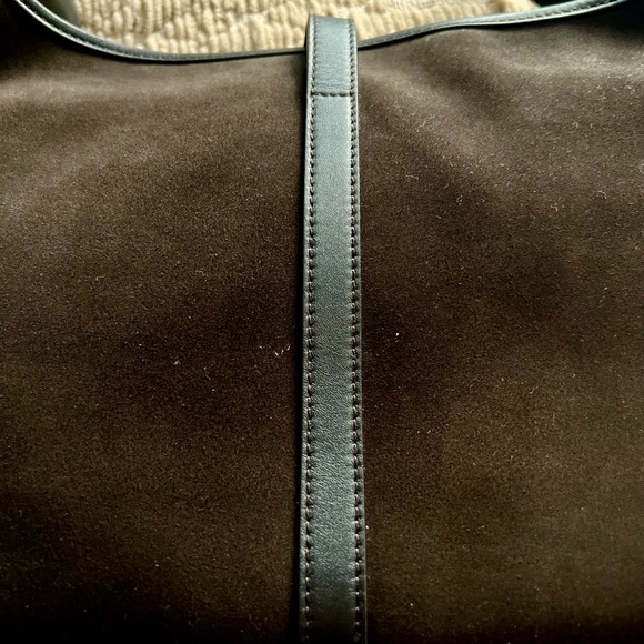 Gucci “Jackie” Vintage Bag.  Brown suede, bamboo handle, and rare crab clasp. - Picture 7 of 12